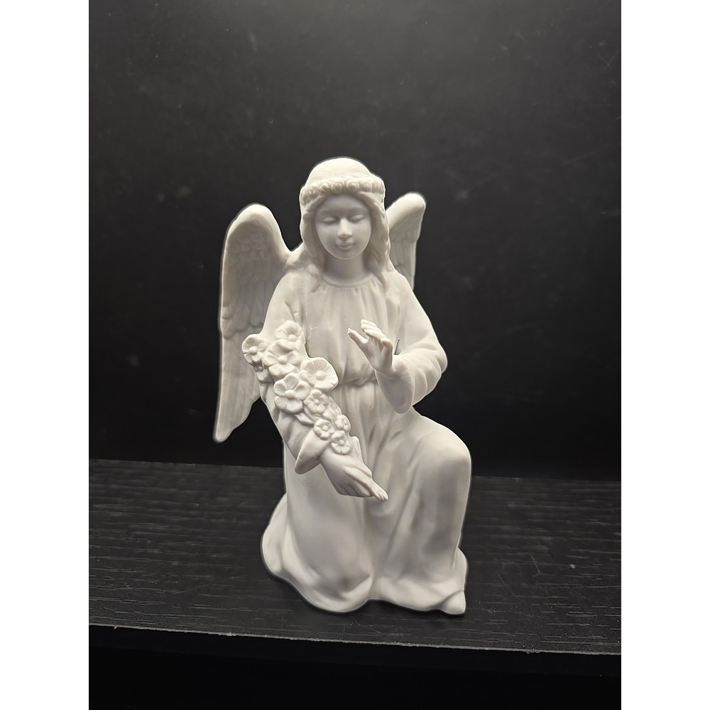 Homco Nativity White Kneeling Angel Flower Figurine #5617 Vintage 5.5 in